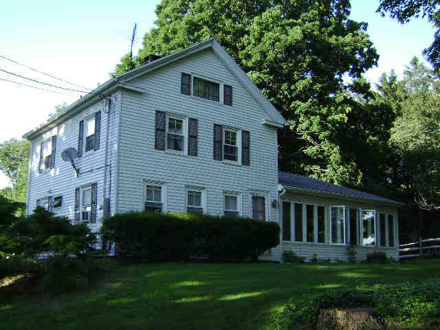 Building photograph for 142 MUNGER LN